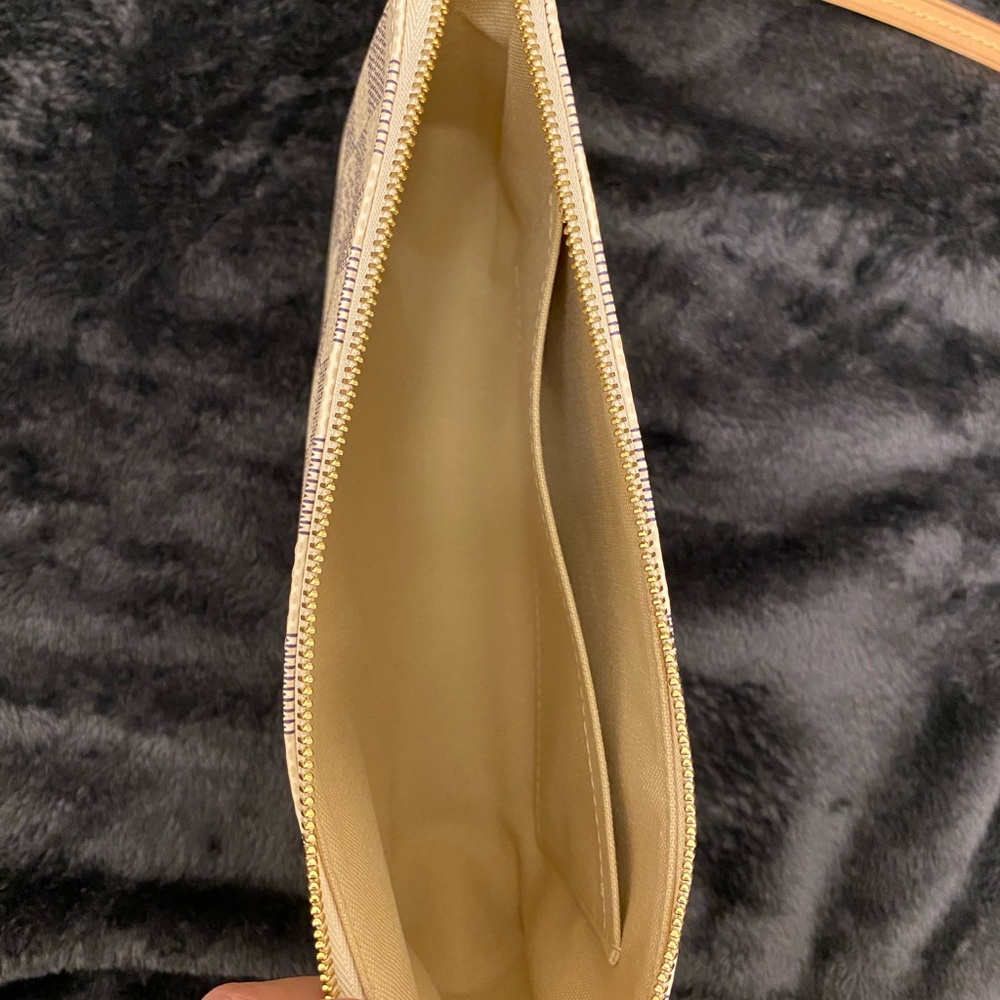 Pochette - Picture 7 of 8